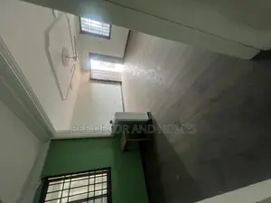 2bdrm Apartment in Bee Decor $ Homes, Old Ashomang for rent
