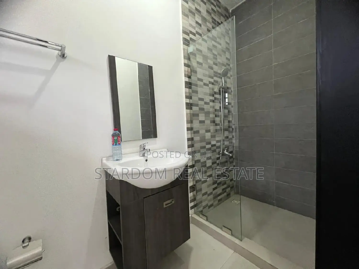 4bdrm Duplex in Tseaddo for rent