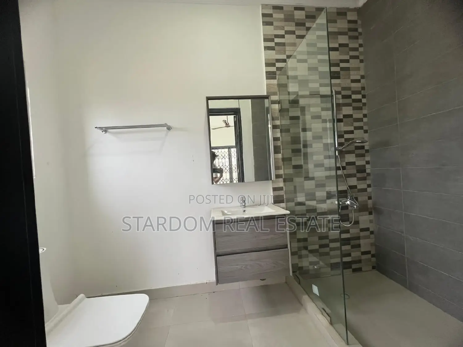 4bdrm Duplex in Tseaddo for rent