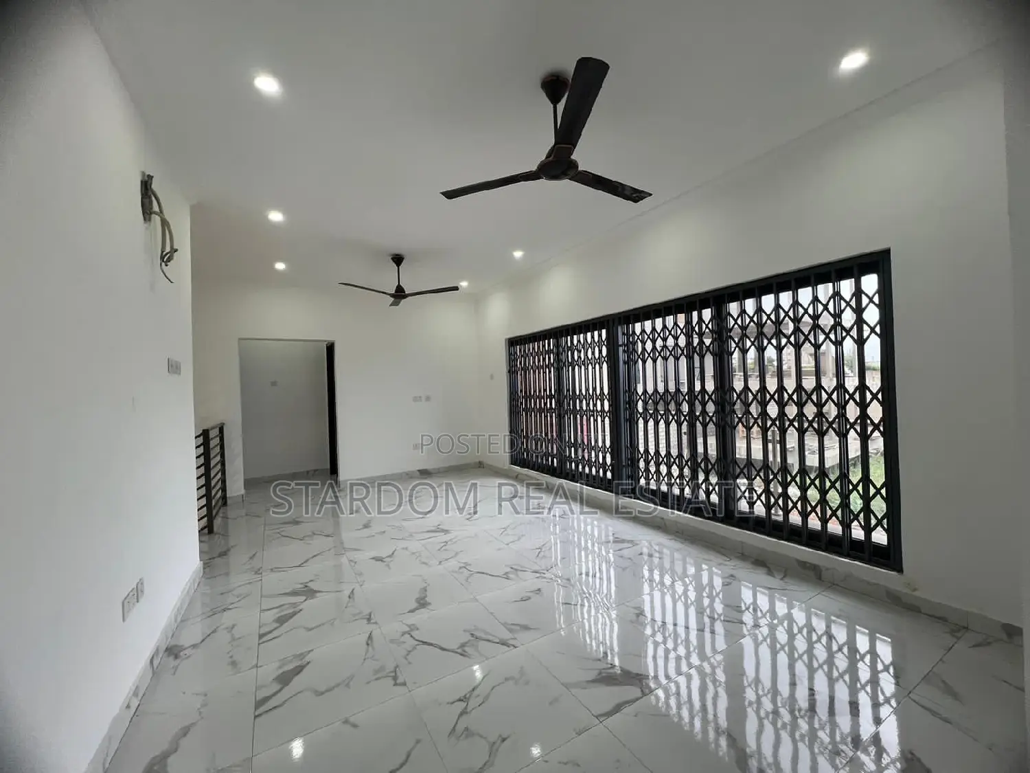 4bdrm Duplex in Tseaddo for rent