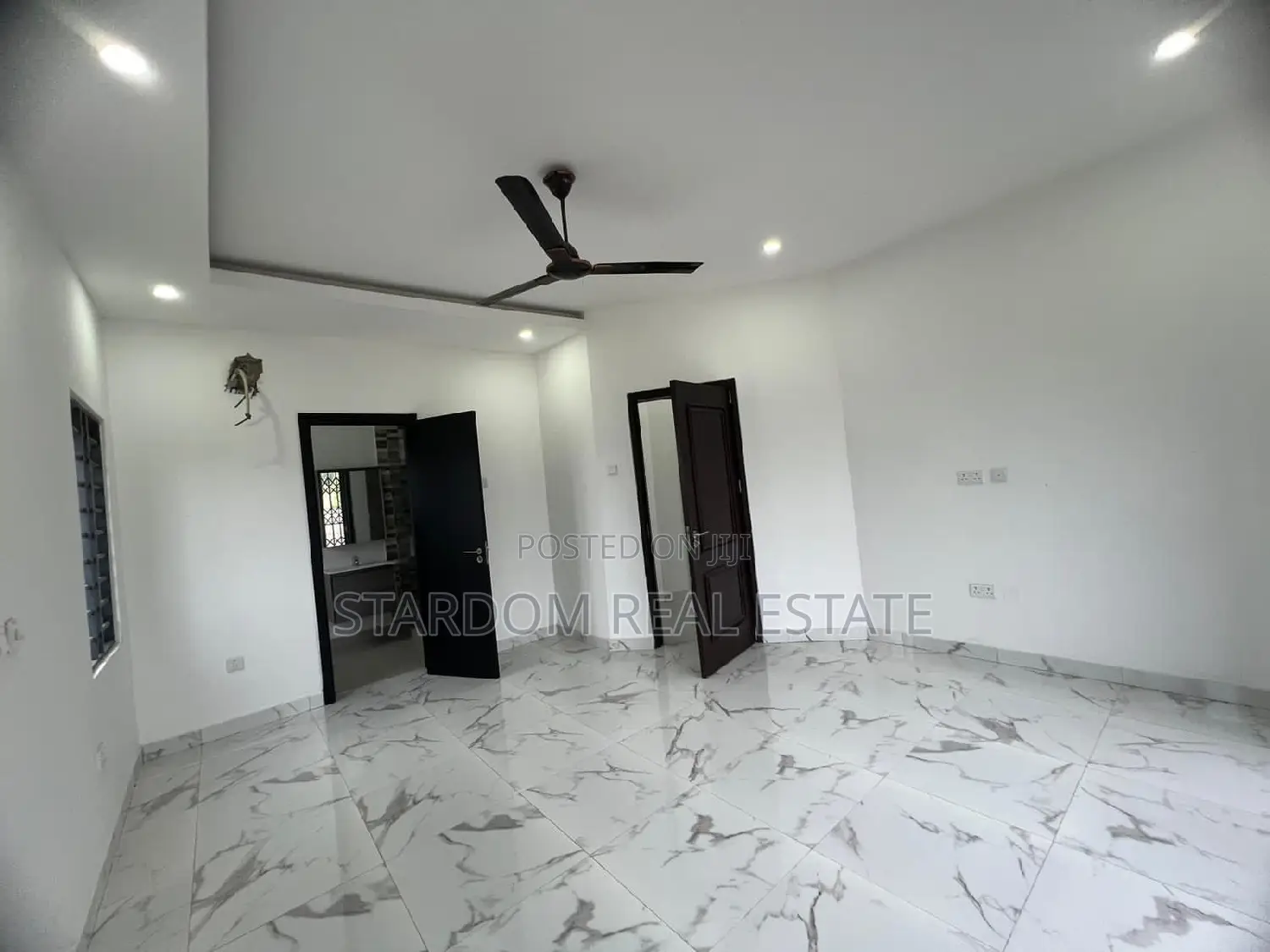 4bdrm Duplex in Tseaddo for rent