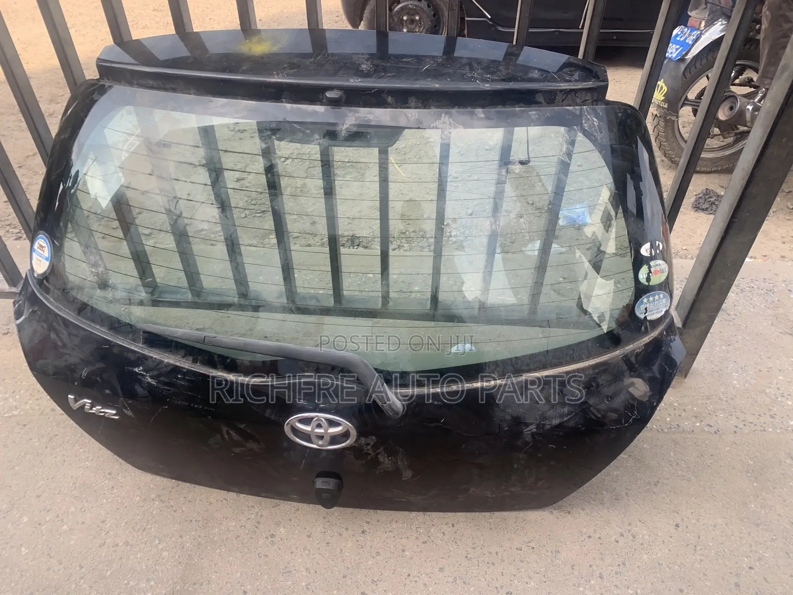 Toyota Yaris/Vitz 2008-2010 Back Boot