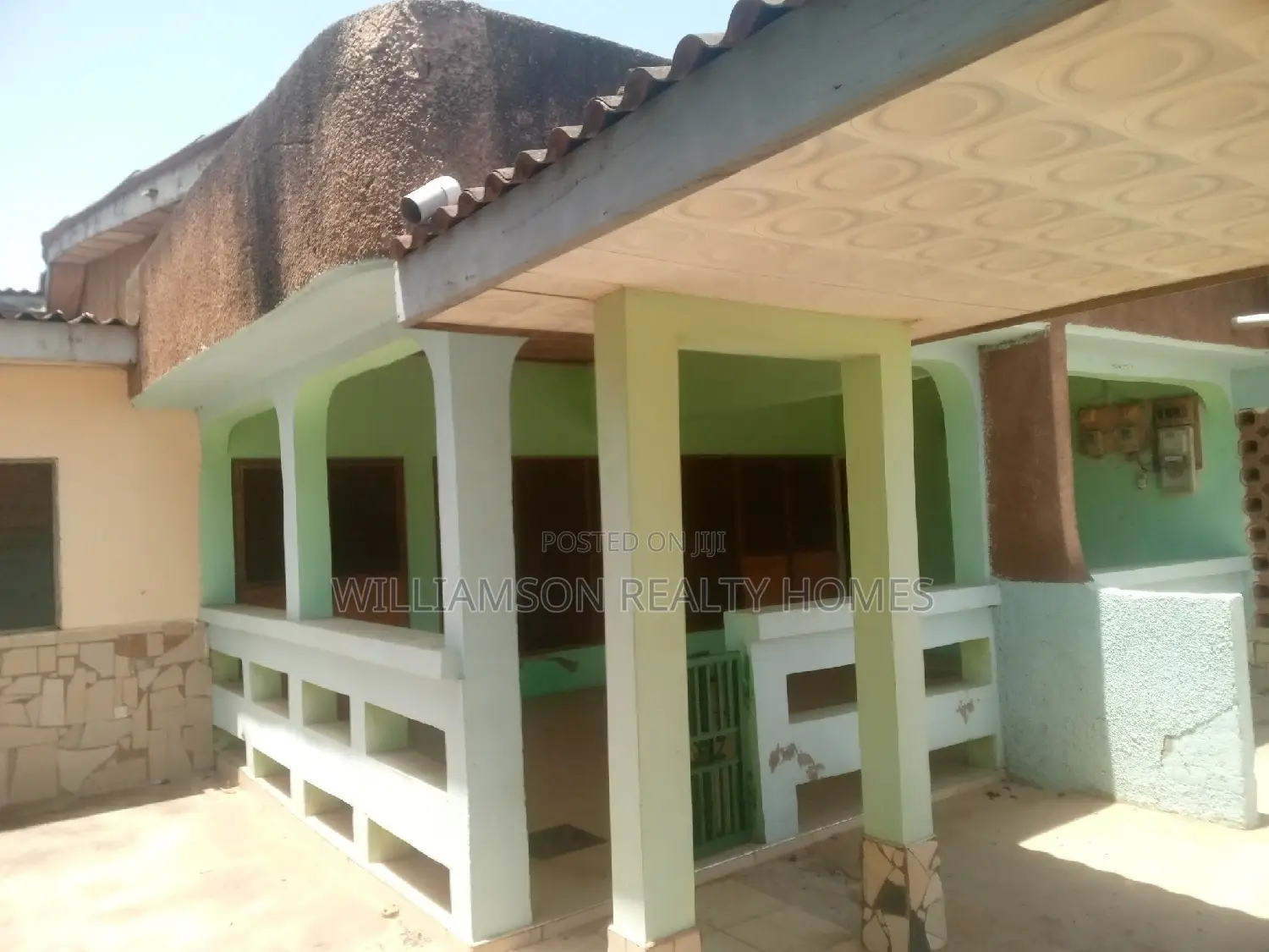 1bdrm Apartment in Community 18 Area, Spintex for rent
