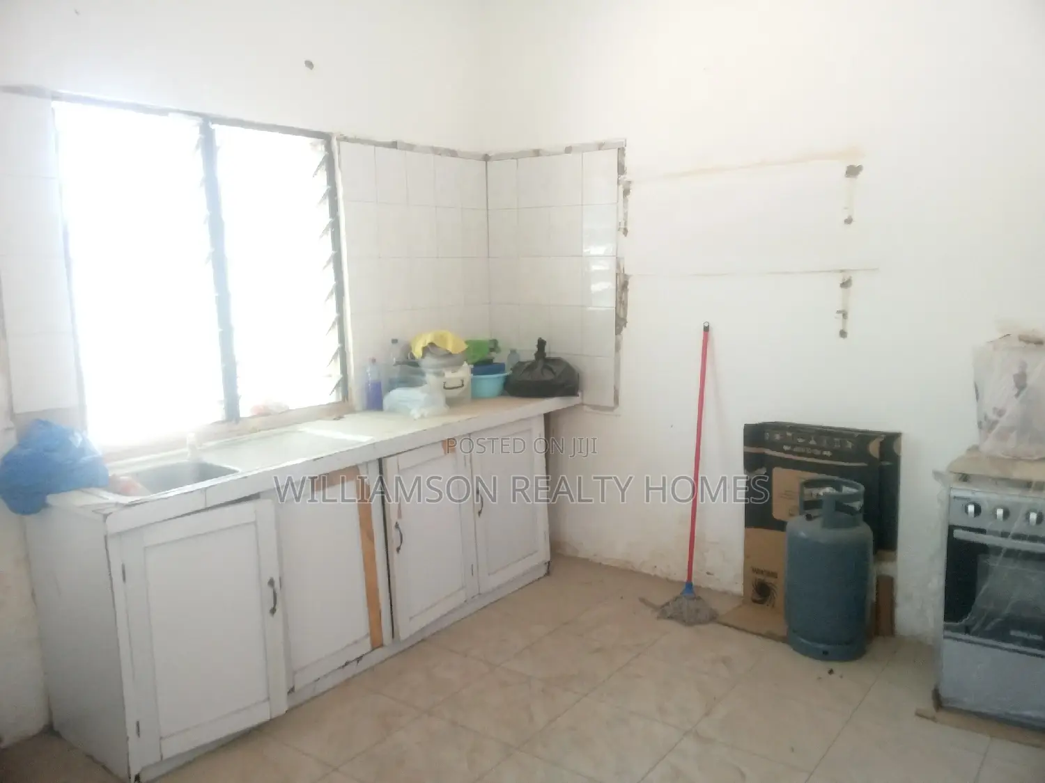 1bdrm Apartment in Community 18 Area, Spintex for rent