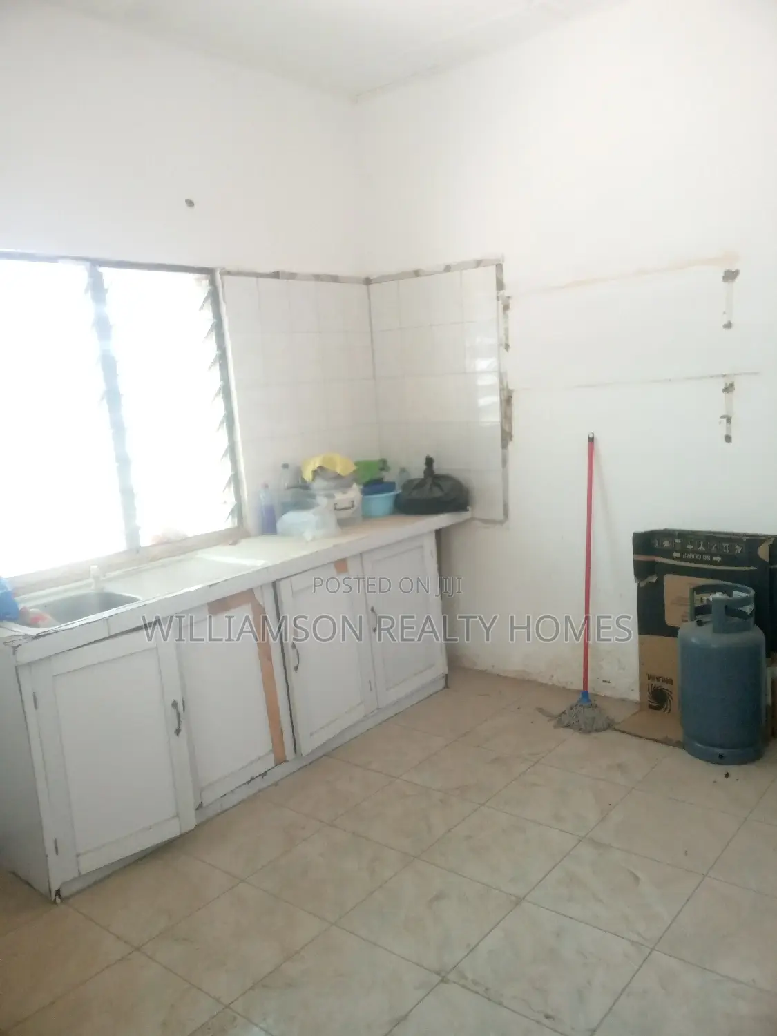 1bdrm Apartment in Community 18 Area, Spintex for rent