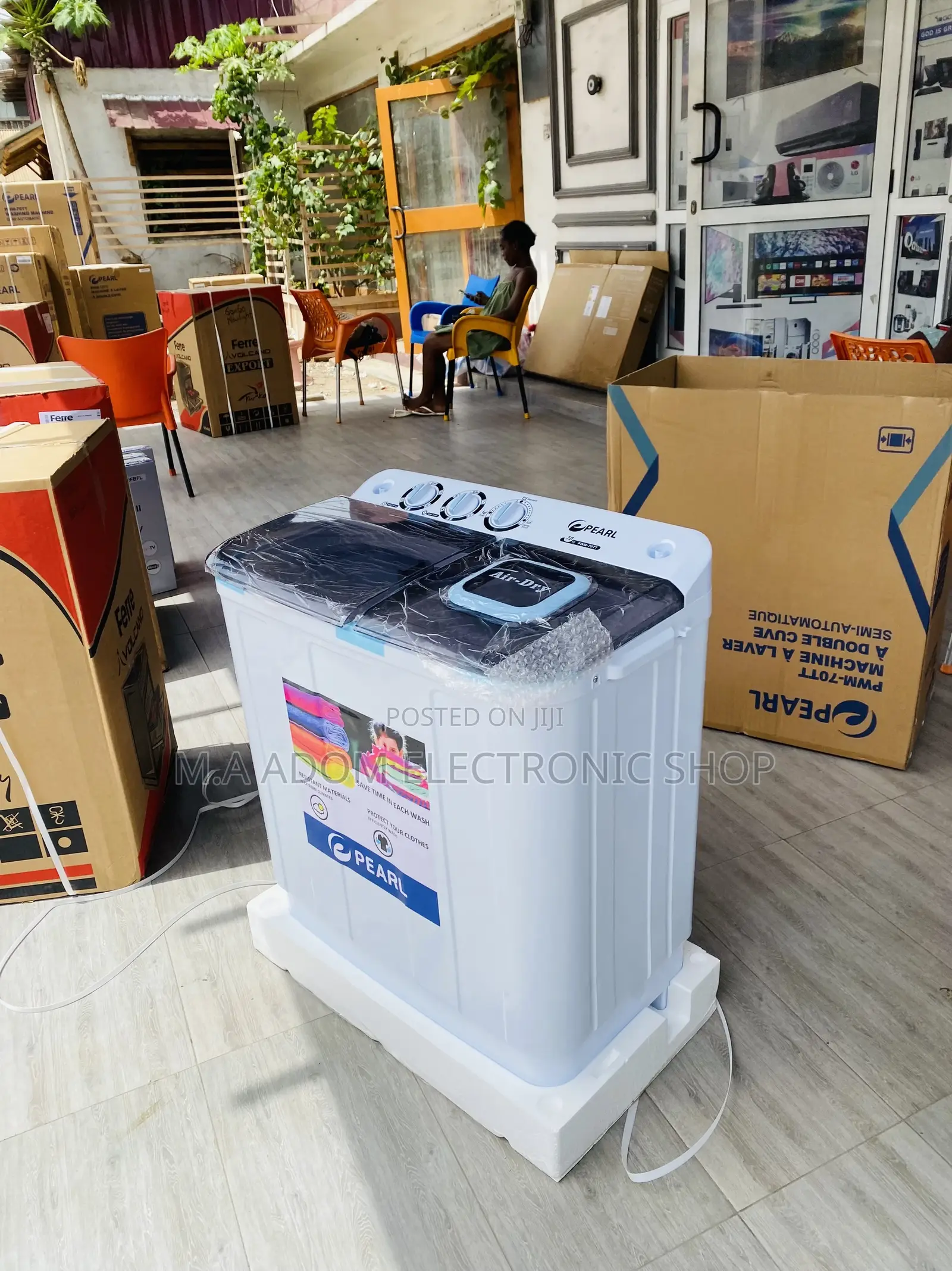 Sleek Design Pearl 7kg Twin Tub Electric Washing Machine.