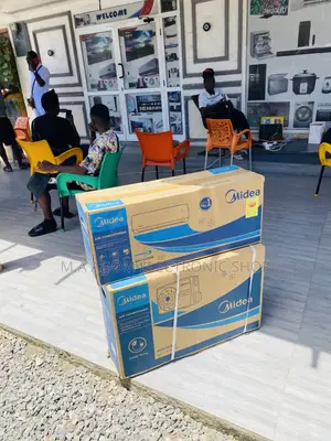 Extremely Chilling Midea 1.5hp Split Type Air Conditioner.