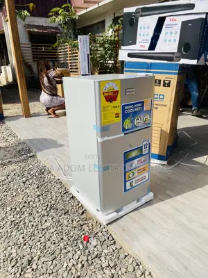 (Nasf2-120)Sleek Nasco Double Door Table Top Fridge.