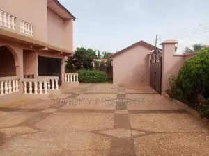 9bdrm House in Ahenema Kokoben, Kumasi Metropolitan for sale