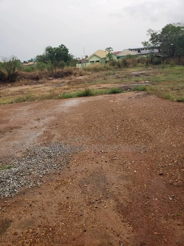 90x80 Plots of Land at Lakeside