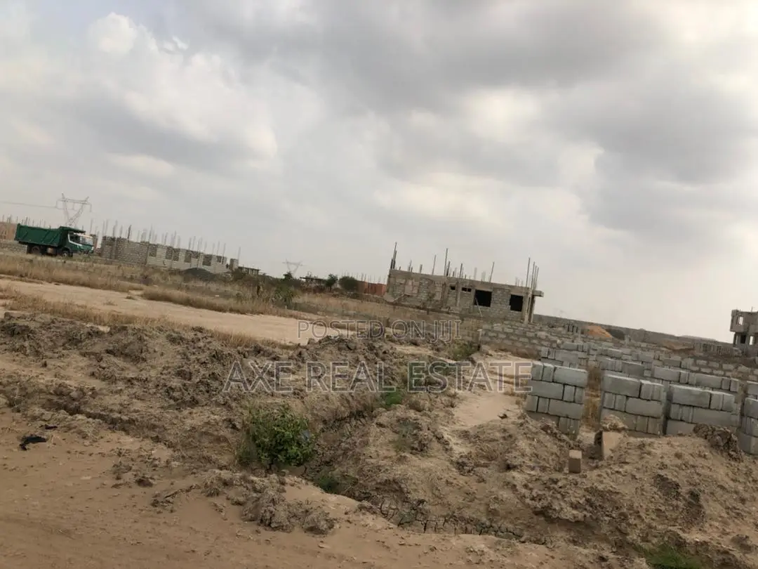 Half Plots >> Certified and Titled at Tema Community 25