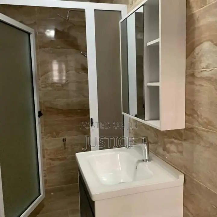 2bdrm Apartment in Adjiringanor, Adjiriganor for rent