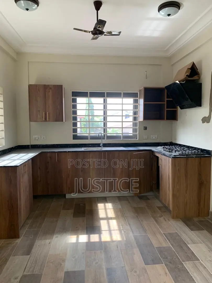 2bdrm Apartment in Adjiringanor, Adjiriganor for rent