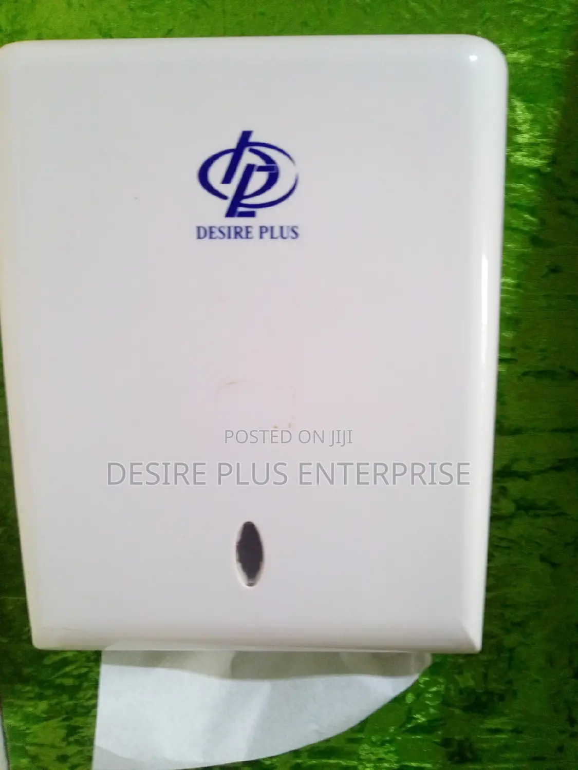 Z Fold Or V Fold Hand Tissue Dispenser
