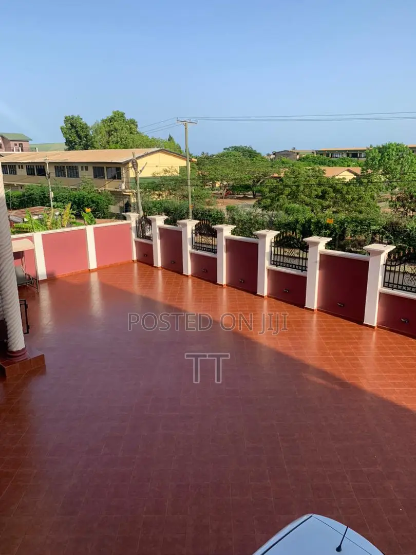 2bdrm Apartment in Grada Estate for rent