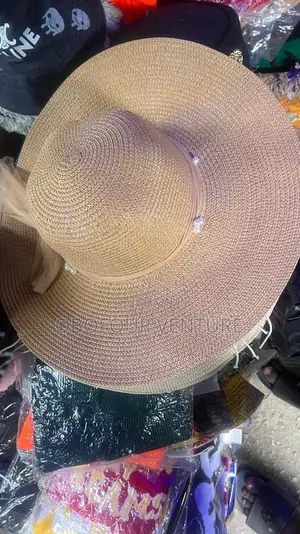 Ladies Straw Hat or Beach Hat Available. 1
