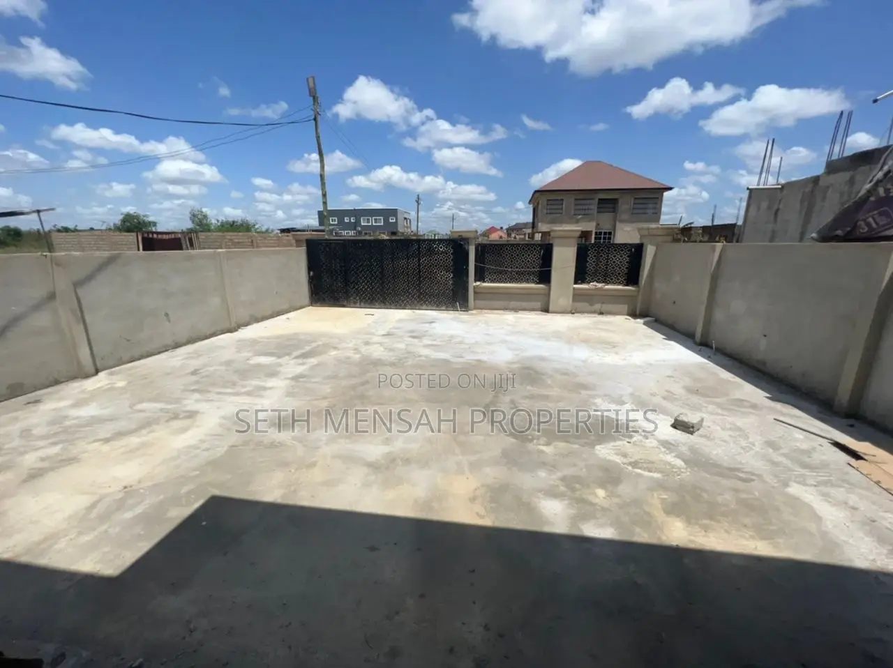 3bdrm House in Skm, Ablekuma for sale