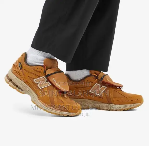 New Balance Sneaker