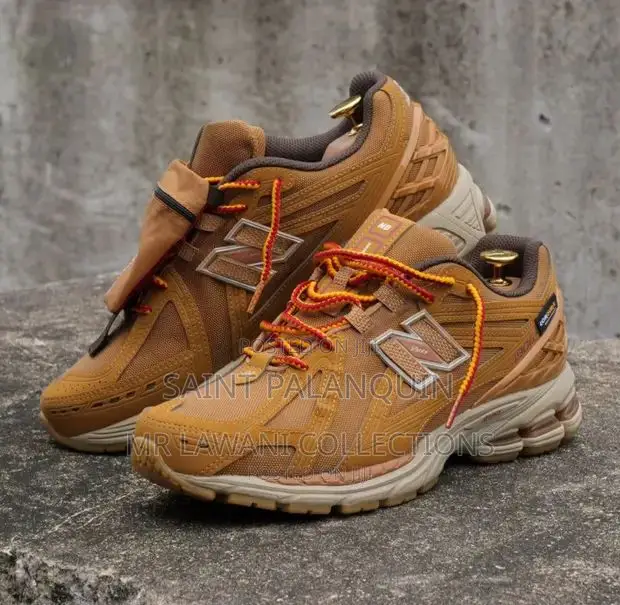 New Balance Sneaker