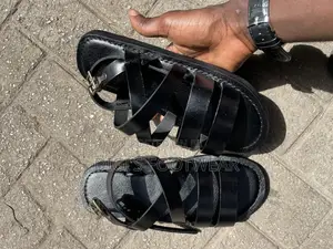 Black Crossed Leather Sandals