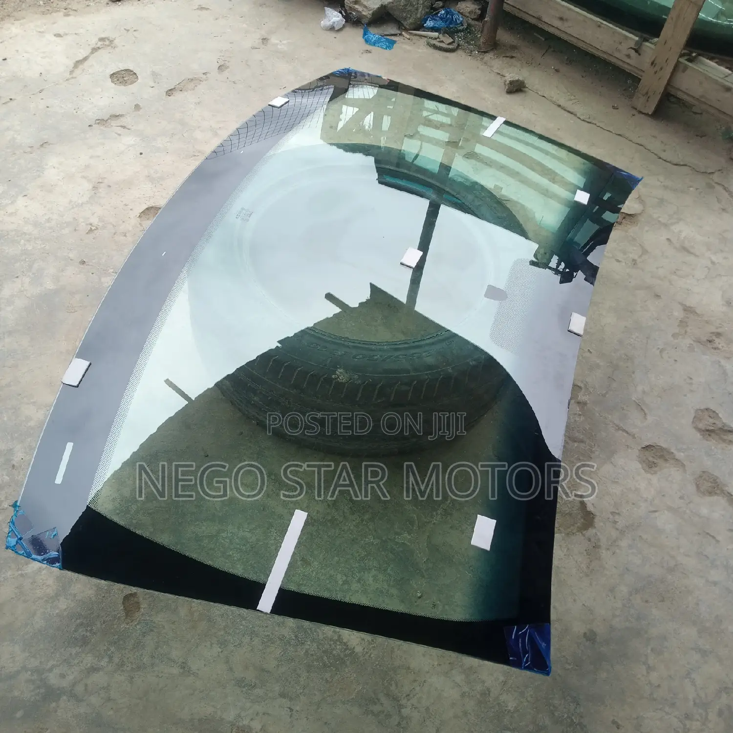 Jeep Cherokee 2012 Front Windscreen