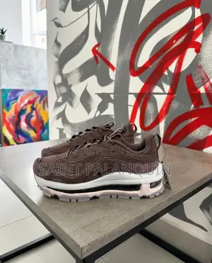 Nike Sneaker
