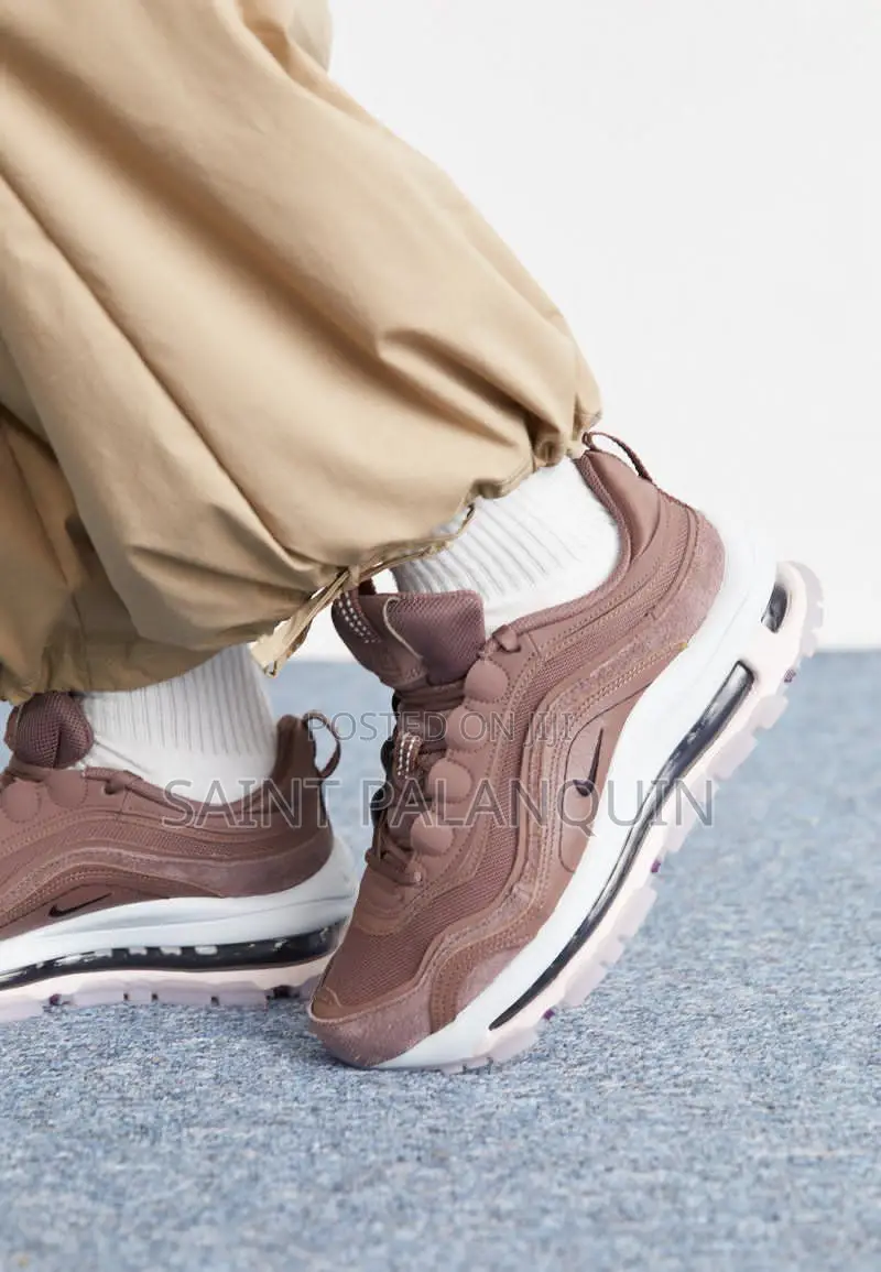 Nike Sneaker