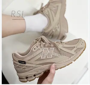 New Balance 1906R Brown