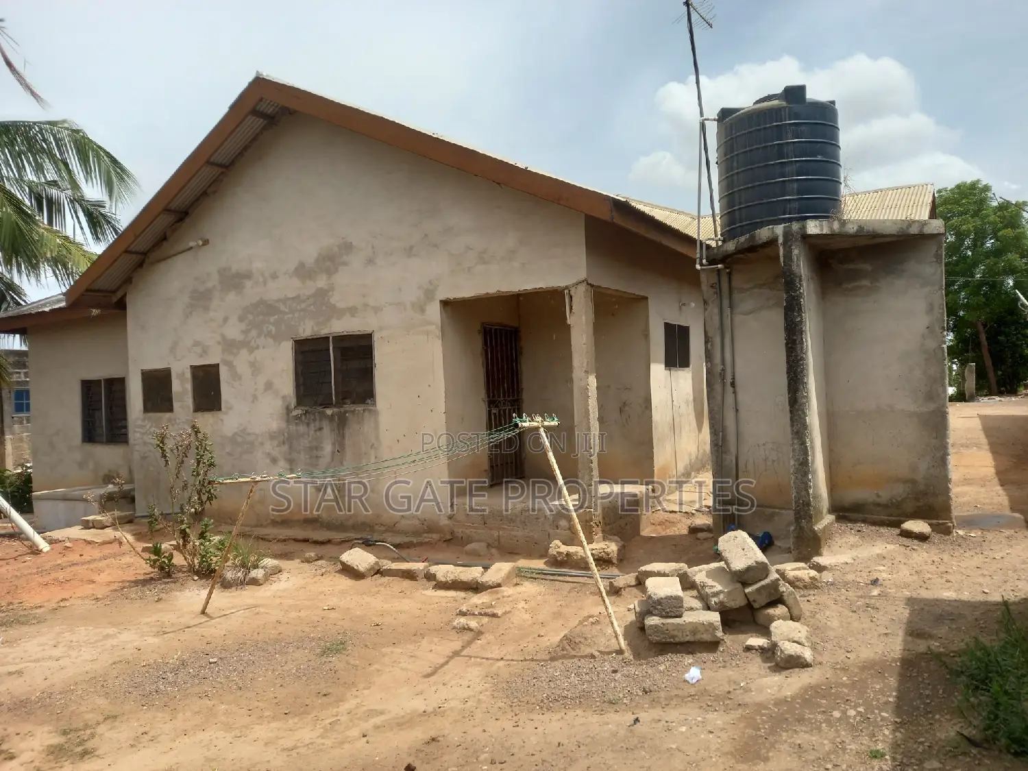4bdrm House in Danase ( Near Kodie, Kumasi Metropolitan for sale