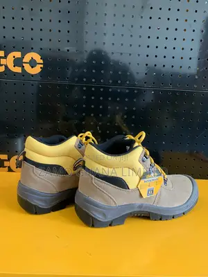 Safety Boots (Sizes 41/42/43/44) - Ssh02sb.41
