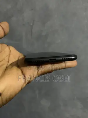 Apple iPhone 7 32 GB Black