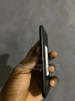 Apple iPhone 7 32 GB Black