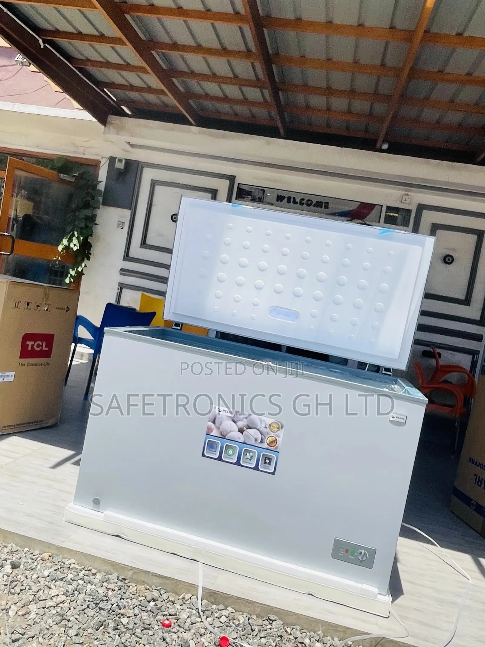 Sealed Pearl PCF-460 Singledoor 380 Liters Chestfreezer