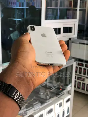 Apple iPhone X 64 GB White