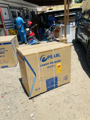 Classic Design Pearl PCF-290 1 Door Electric Chest Freezer.