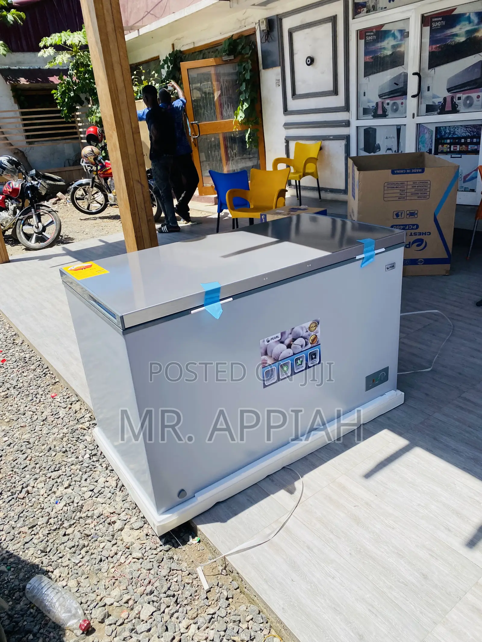 Fast Cooling Pearl PCF-460 Single Door Electric Freezer.