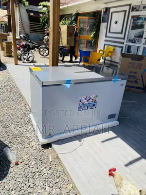 Pearl PCF-460 Single Door Electric Chest Freezer.
