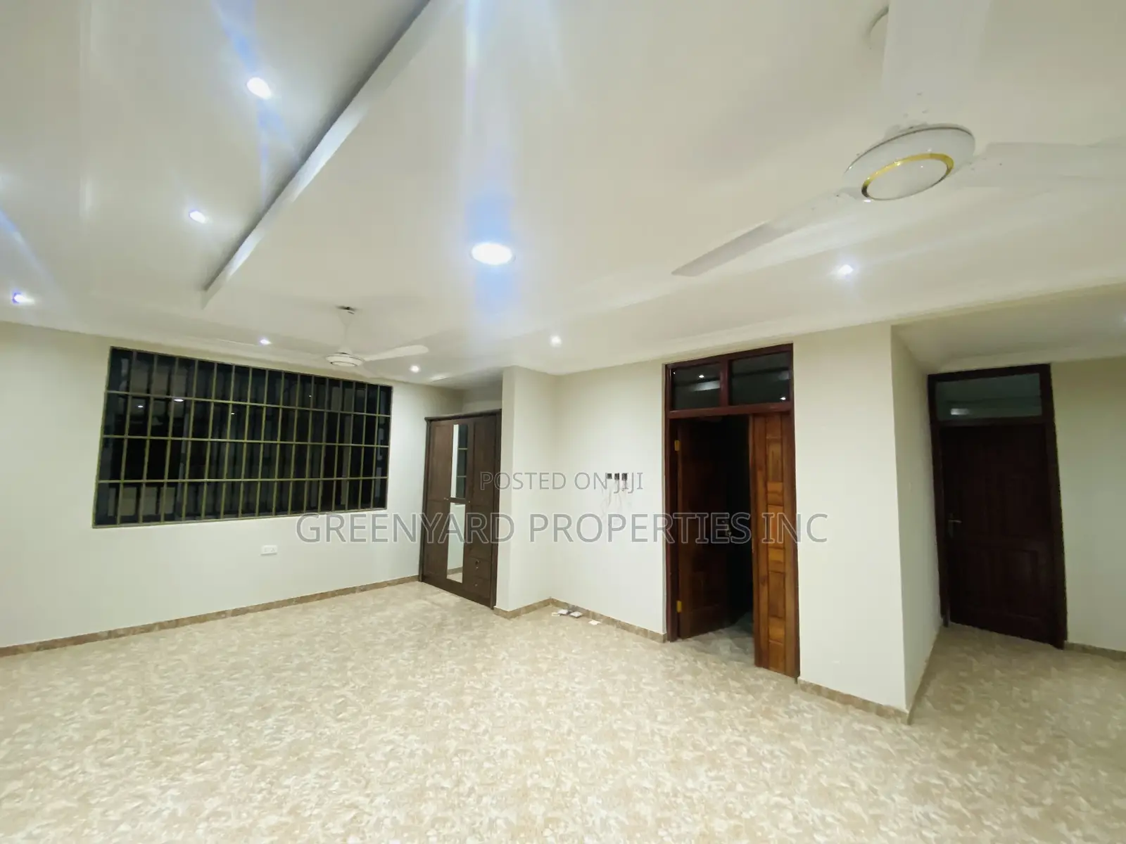 5bdrm Duplex in Adjiringanor, East Legon for rent