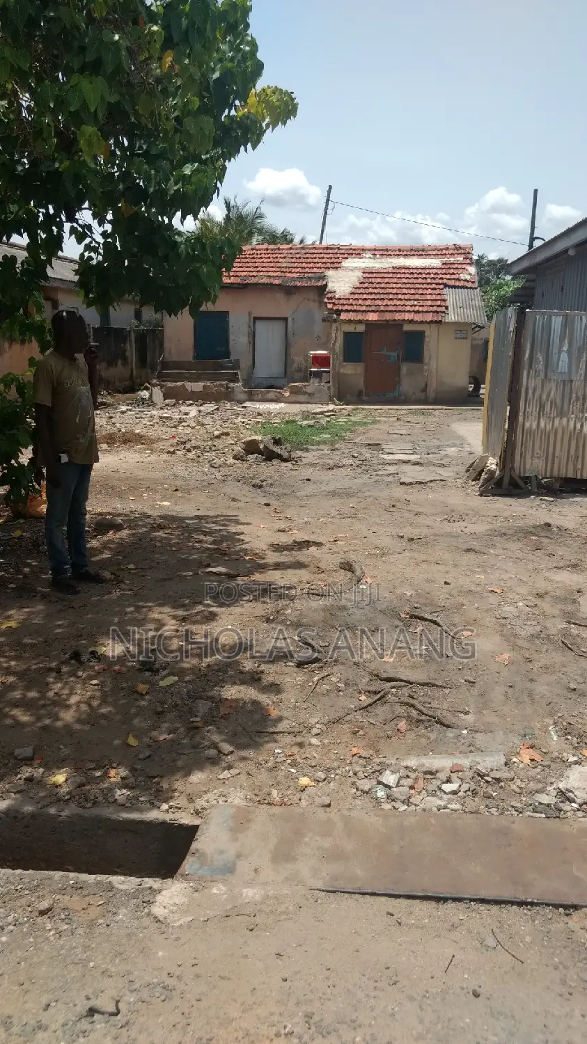 A Genuine 1 Plot of Land for Sale at Osu 
Size: 70*100