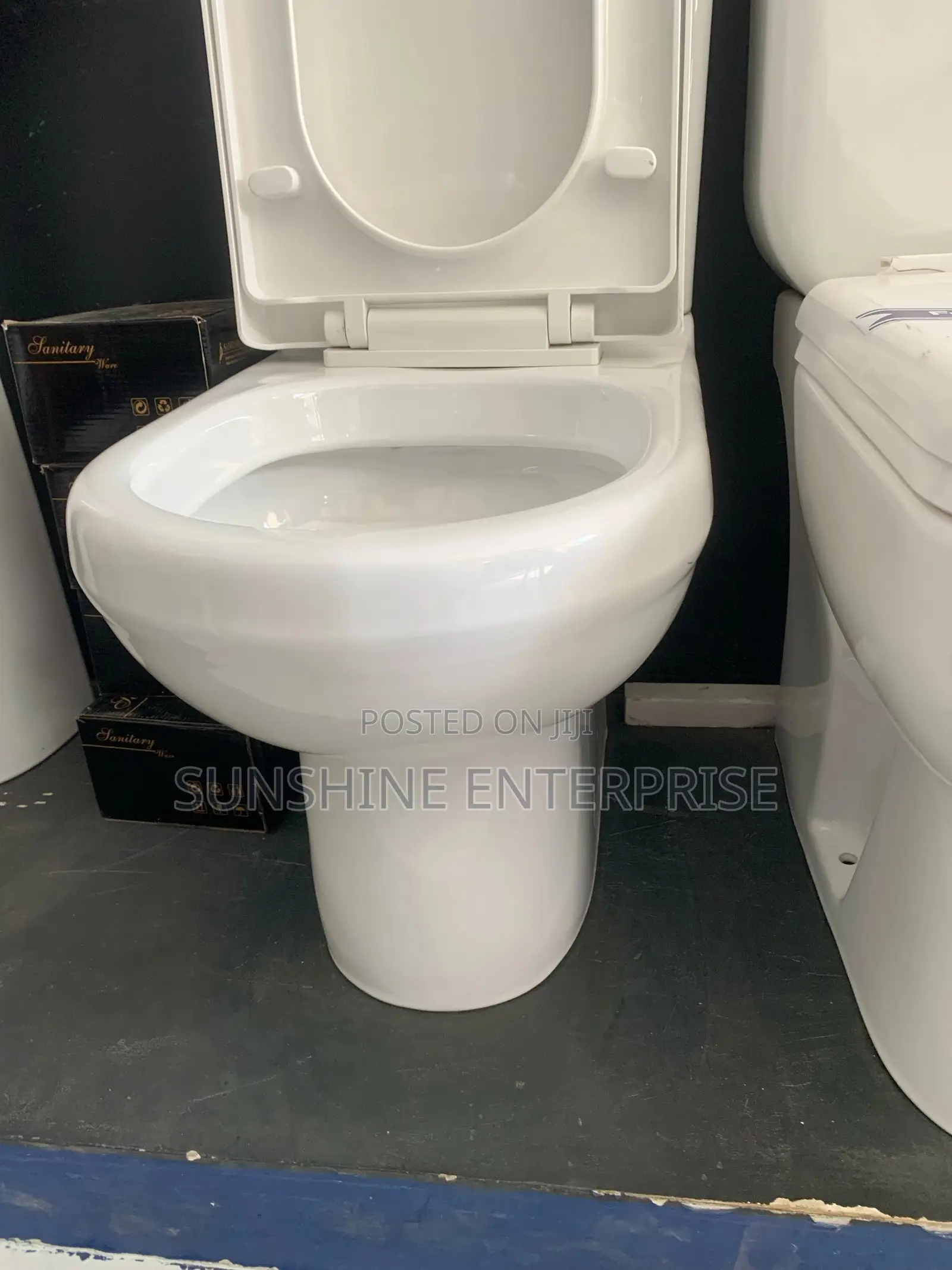 Frencia Slime Tank Water Closet