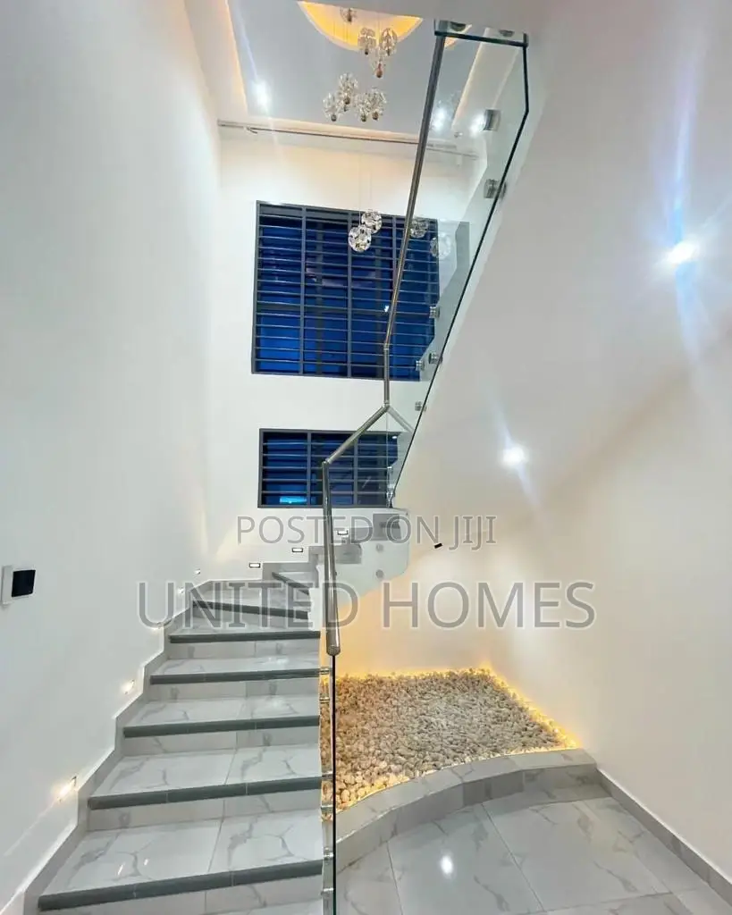 4bdrm House in Adenta for sale