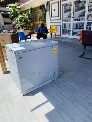 Quality Yet Affordable TCL 280 Single Door Chest Freezer.