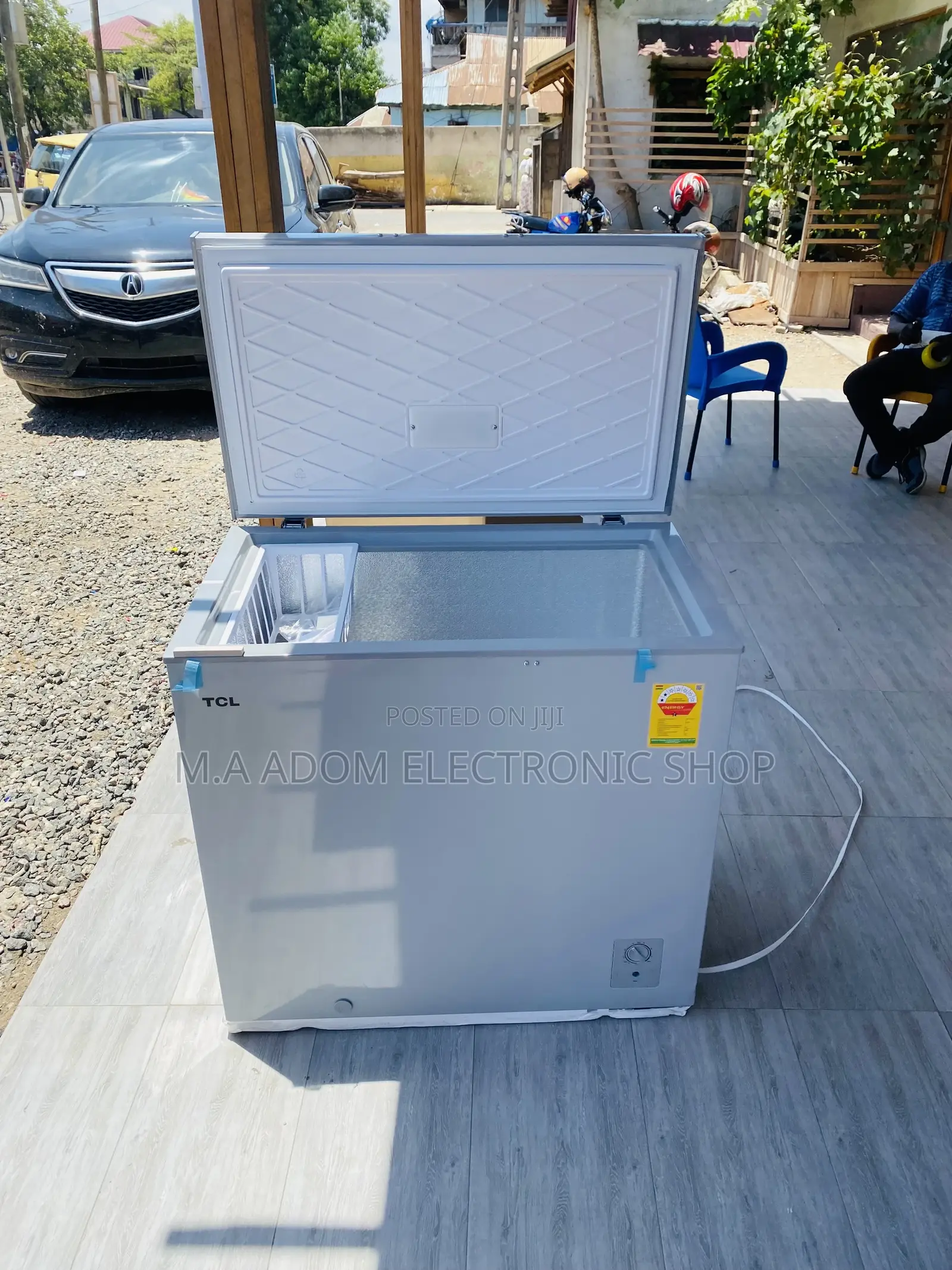 Durable and Affordable TCL 208 Single Door Chest Freezer.