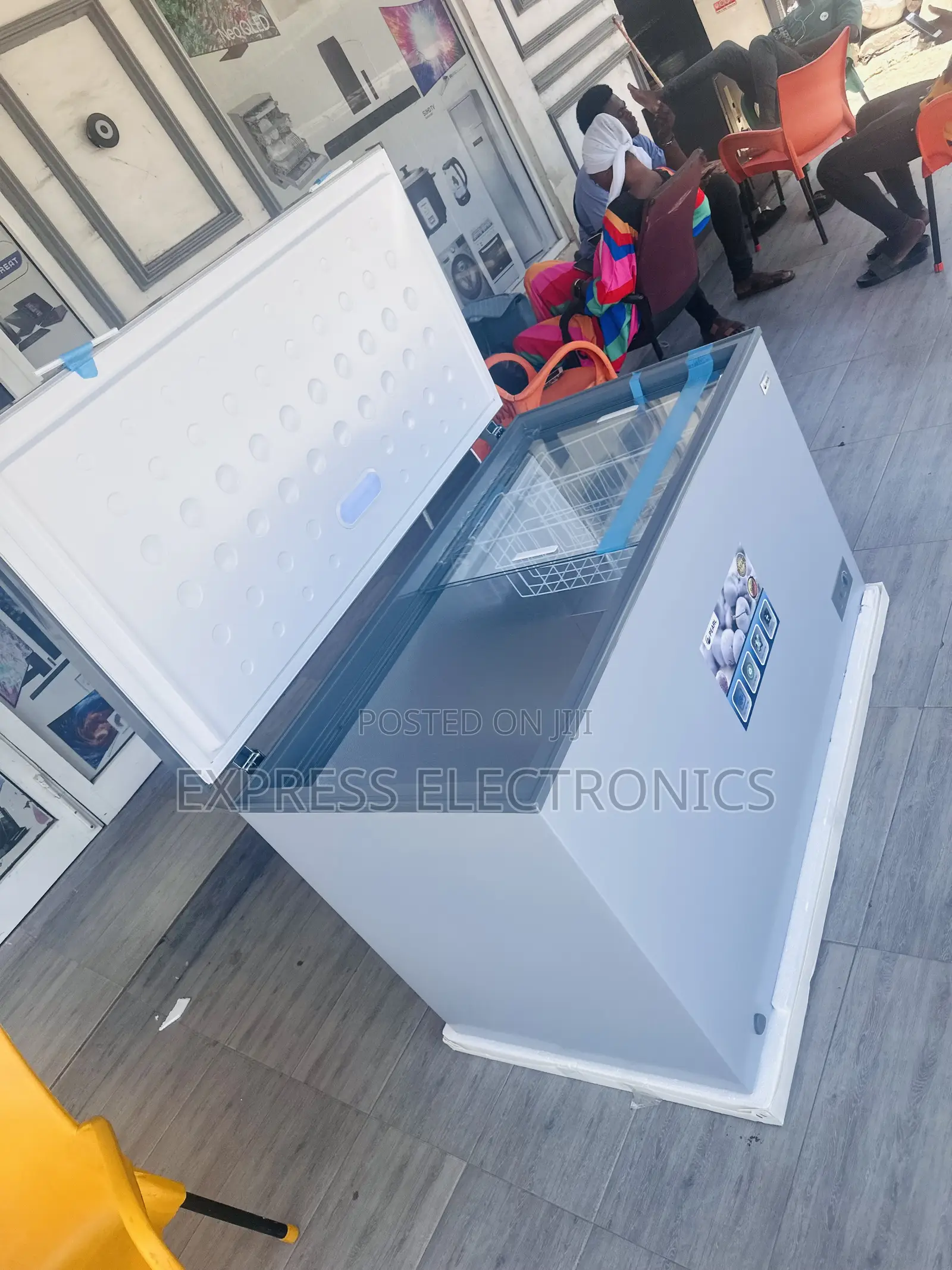 Quality Sleek New Chest Freezer Single Door PCF-280