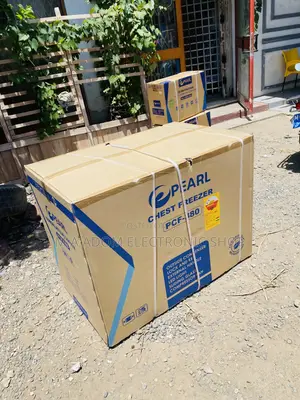 Shop Quality Pearl PCF-380 Single Door Chest Freezer.