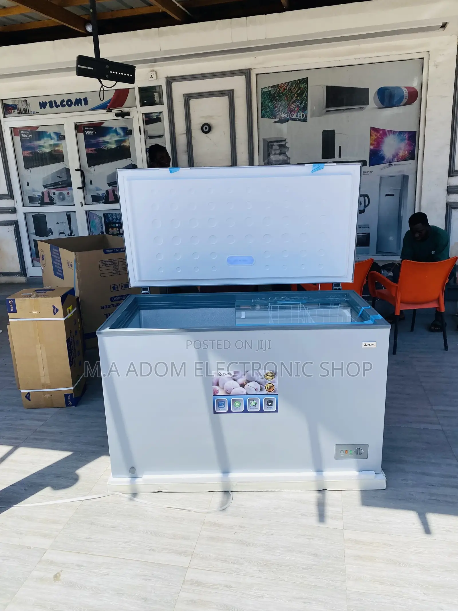 Fresh in Box Pearl PCF-460 Single Door Chest Freezer.