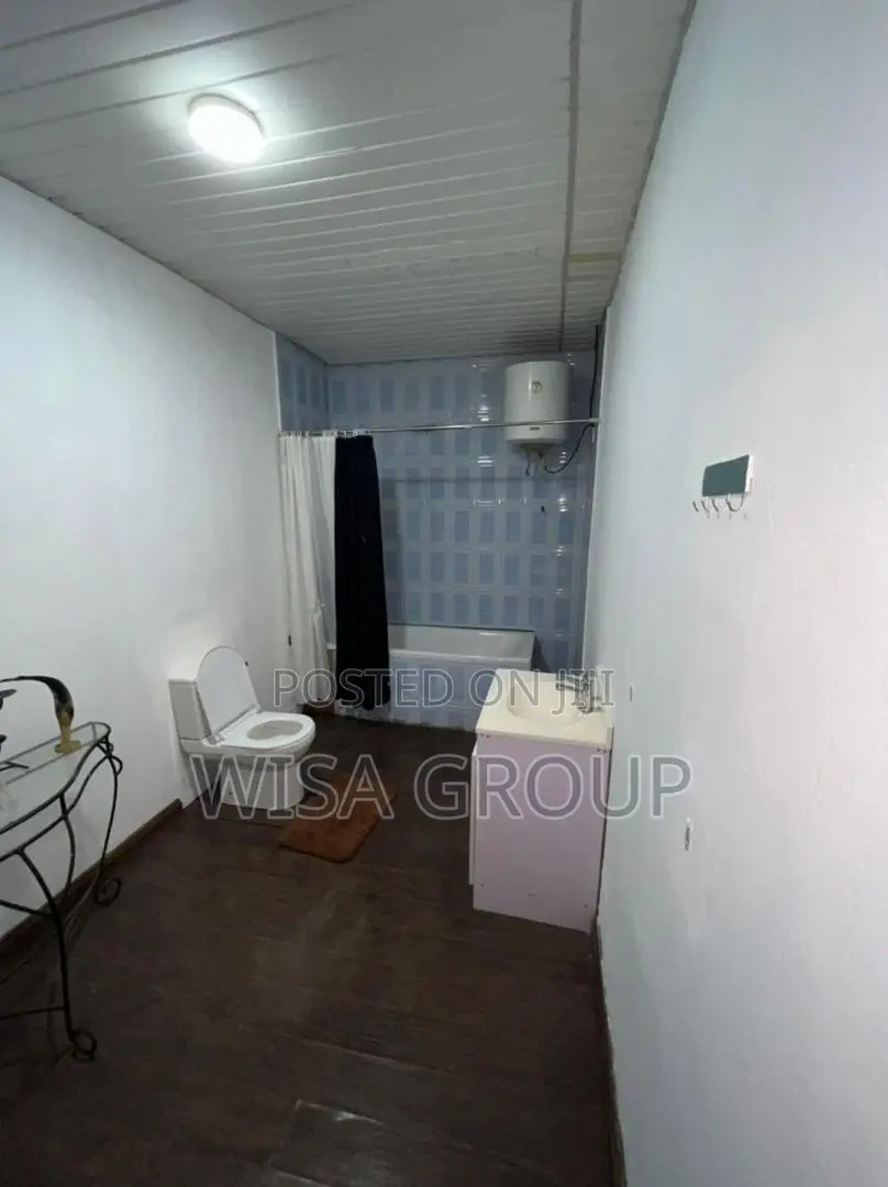5bdrm Mansion in Wisa Groups, Accra Metropolitan for rent