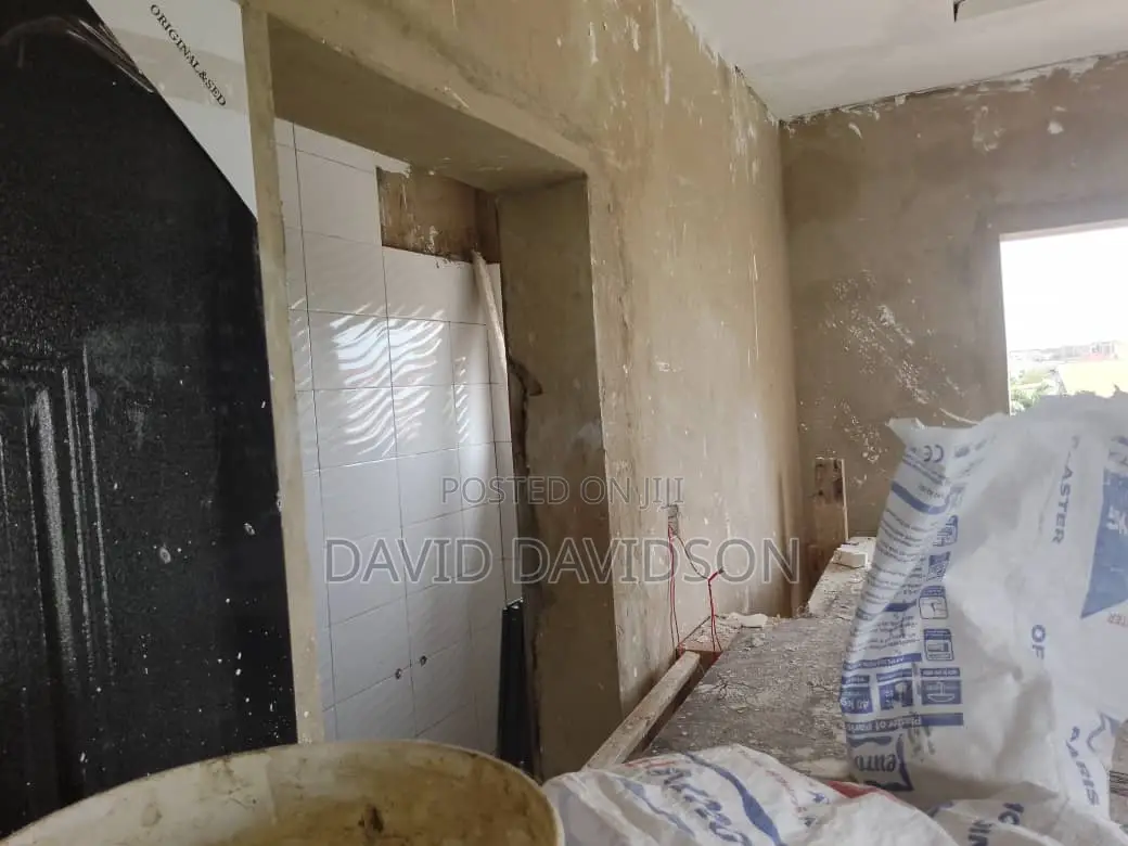 Mini Flat in Chamber And Hall, Tema Metropolitan for rent