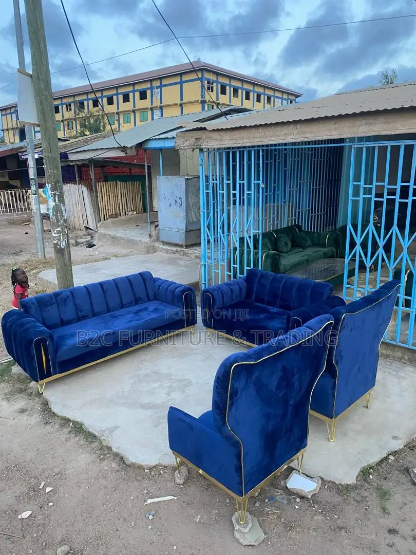 Mordern Sofa Set