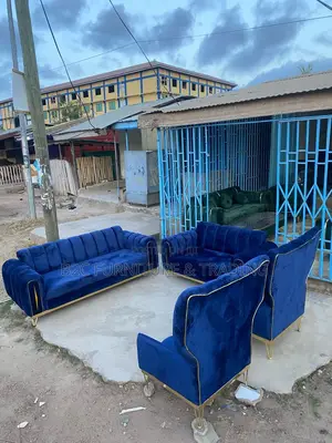Mordern Sofa Set